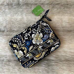 New VERA BRADLEY Ellie Blue 2012 Reader Tech Tablet Laptop Padded Case Yellow